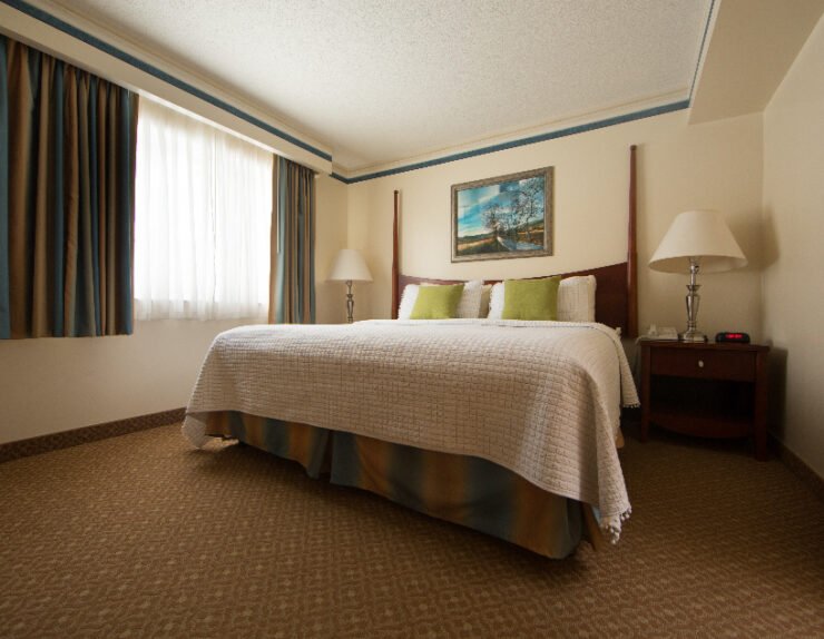 303 Two BDRM efficiency Bedroom2 King 1 2