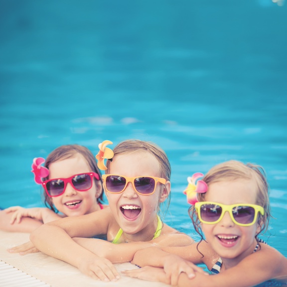 Happy,Children,In,The,Swimming,Pool ,Funny,Kids,Playing,Outdoors