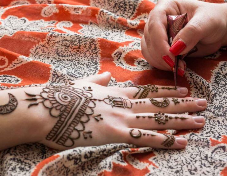 Mehndi Artist Villa Roma Resort