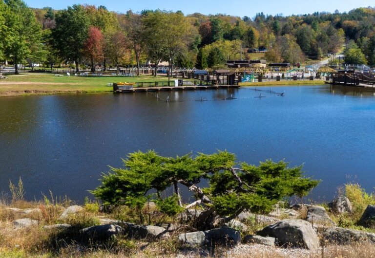 Catskills resort for families, couples, and groups