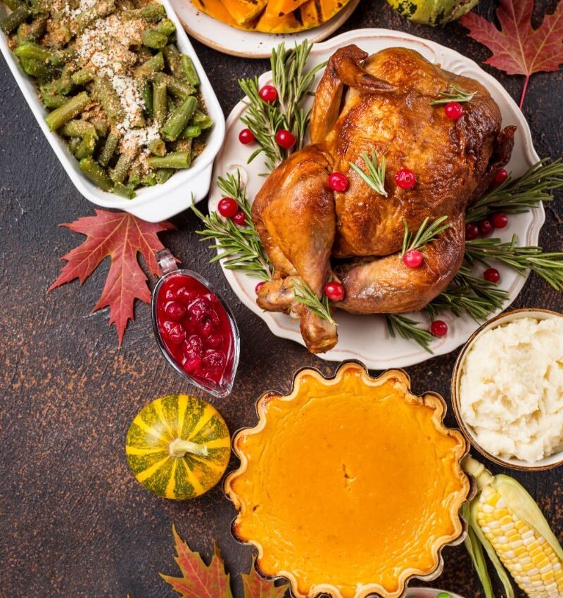 thanksgiving-day-traditional-festive-dinner (3)